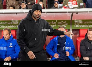 Duesseldorf, Deutschland. 17th Jan, 2025. Daniel Thioune (Fortuna Duesseldorf, Trainer) begruesst dich Darmstaedter Bank, GER Fortuna Duesseldorf vs. SV Darmstadt 98, Fussball, 2. Bundesliga, Spieltag 18, Saison 2024/2025, 17.01.2025 DFB/DFL REGULATIONS PROHIBIT ANY USE OF PHOTOGRAPHS AS IMAGE SEQUENCES AND/OR QUASI-VIDEO, Foto: Eibner-Pressefoto/Fabian Friese Credit: dpa/Alamy Live News Stock Photo - Alamy
