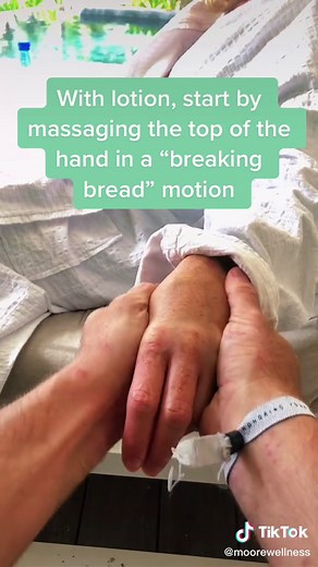 Relaxing Hand Massage in 30 Seconds