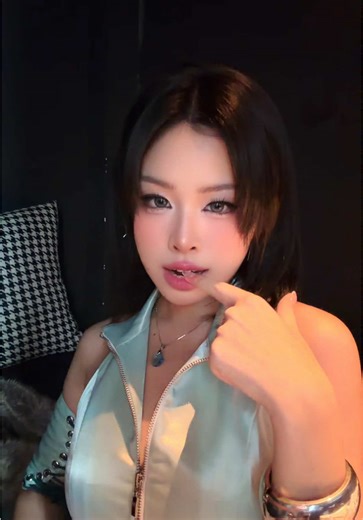 Video của 52Hz (@ising52hz) với bản nhạc OVERDRIVE - TWS