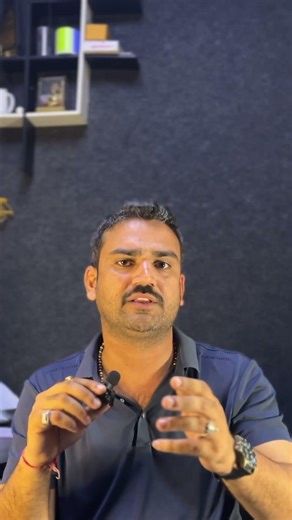 British super car ka logo Ganesh ji jaisa dikhta hai.