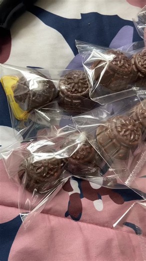 How to Make Peanut Clusters at Home