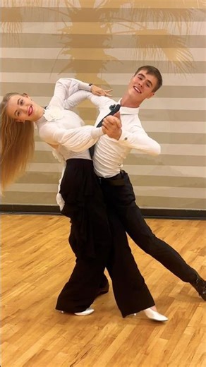 Beautiful Slow Waltz Line of Figures❤️#dance#ballroomdance#ballroom#slowwaltz#waltz