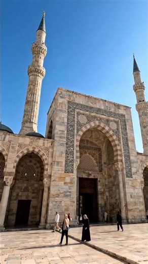 A glimpse of timeless beauty at Al Azhar Mosque ✨ قلبِ قاہرہ کی روحانی شان!