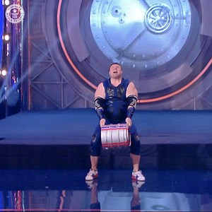 The Highest Beer Keg Toss - Guinness World Records | Guinness World Records