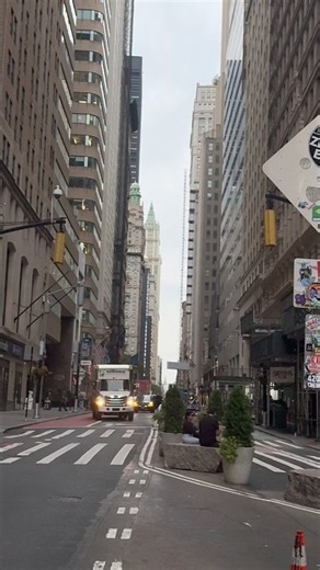 NYC That Never Sleeps the Statue of Liberty, Brooklyn Bridge, Broadway, and the streets of Manhattan