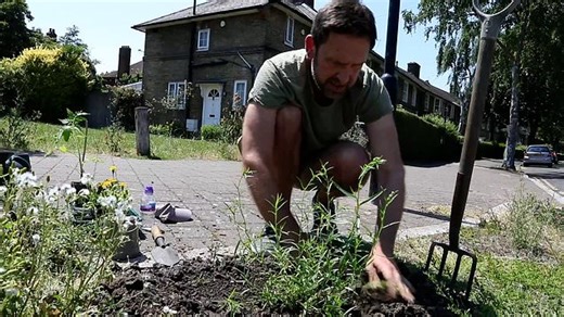 Meet the guerilla gardener who has spent 15 years sprucing up Tottenham