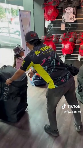 Thank you adik Jelita for infusing FTW Racing with your amazing energy! Keep making a big waves in the motocross world! #ftwracing #ftwracingintl #jelita #mxriderskids #foxracing @sophie_arissa