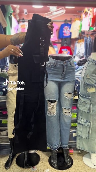 Moda de Cargos en Color Negro 2024 - Estilo y Tendencias