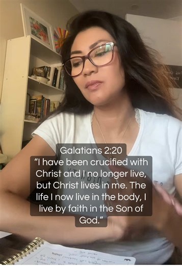Part 10: The Power of our Daily Surrender To God “I have been crucified with Christ and I no longer live, but Christ lives in me. The life I now live in the body, I live by faith in the Son of God.” Galatians 2:20 Mamas, surrender isn’t a one-time altar moment with worship music playing and tears flowing (though those are beautiful). Surrender is the 6:30am alarm, the school lunch scramble, the work deadline, the silent prayer in traffic that says: “Jesus, You lead today. I follow.” Spiritual gr