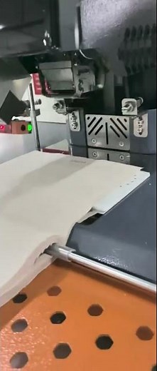 Automatic numbering machine