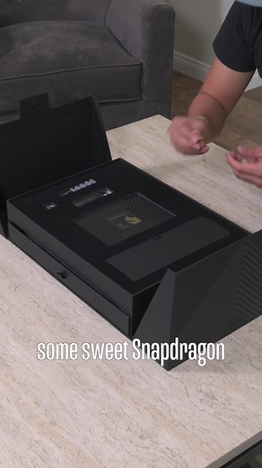 Samsung Galaxy Book 4 Edge Unboxing and Features