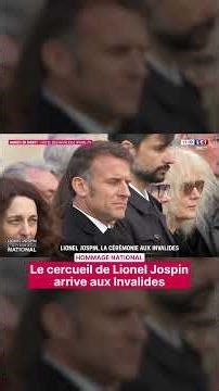 Le cercueil de Lionel Jospin arrive aux Invalides, sous les tambours de la Garde républicaine