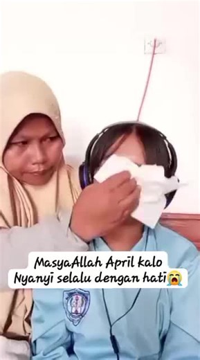 Lagunya sudah Sedih, liat yg nyanyi Ekspresif banget... Masa Allah kebawa #Baper... #april #Dede_April #da7 #indosiar