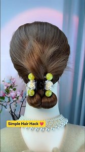 Easy Elegant Bun Hairstyle 💚 | Simple Hair Hack for Girls #Shorts