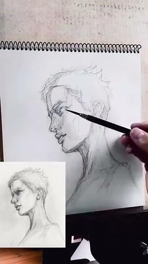 斜め下から見上げた顔を描く（早送り版）