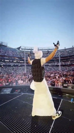 TORONTO LOOK AT THIS BEAUTY 🫶 #diljitdosanjh #concert