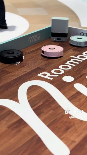 \\\\ Roomba Mini // コンパクトだから、どんなお部屋にもすっとフィット！ 軽やかに動いて、空間に馴染むデザイン✨ 選べる4色展開で、掃除機も“インテリアの一部”に！ ⚪️SHIRO ⚫️KURO 🌸SAKURA 🌿WAKABA あなたのお部屋には、どの色が合いそうですか？👀 自分の部屋におくなら、、🤔💭 とぜひ、イメージしてみてくださいね♩ #ルンバミニ #小さくてパワフル #ルンバ #ロボット掃除機
