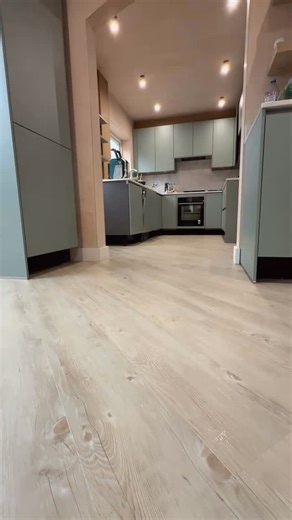 Karndean Designflooring USA 🇺🇸 on Instagram: "Do something a little different: A diagonal lay pattern is a simple way to give your space a unique look. The floor is Country Oak from our Van Gogh collection, which includes a variety of wood-inspired luxury vinyl available in both gluedown and rigid core for installation. Order free samples and find a Karndean retailer on our website. #karndean #luxuryvinyl #luxury #karndeandesignflooring #lvt #karndeanflooring #lvtflooring"
