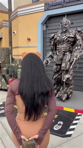 46K views · 452 reactions | Human HYBRID #transformers #megatron #keepsupporting #universalstudi... | Hountra | Facebook