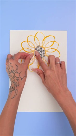 🌻🎨 Stamp, Stamp, Stamp—A Sunflower Appears! #shorts #kids