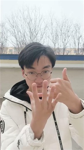 Unveiling the Secret behind an Indian woman s finger displacement #Magic teaching#Magic