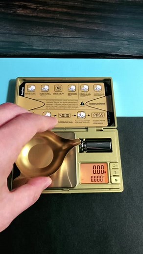 High Precision Milligram Scale High-precision electronic scale, portable digital pocket scale, small household, free calibration weight, used for kitchen weighing, gold, jewelry, spices, etc 0652-2