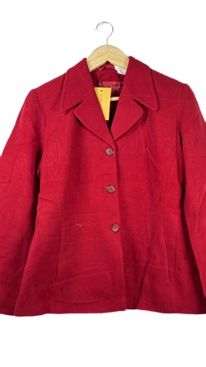 Stay Chic This Winter ✨ UK Branded Women Bolero Coats now on FLAT 40% SALE 🧥🔥 Soft, Stylish & Elegant – Limited stock, shop before it’s gone! | Thrift Shop