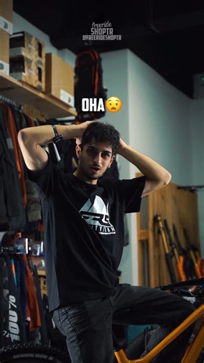 FreerideShopTR on Instagram: "Scott Gambler 900 Tuned 29” - Downhill Bisiklet . Kadro: Scott HMX Carbon, Carbon Swingarm, L beden, 2020 Maşa: Fox 40 Float Factory GRIP2, Kashima, HS/LS Rebound, HS/LS Compression, 203mm Şok: Fox DH X2 Factory, Kashima, HS/LS Rebound, HS/LS Compression, 200mm . Fren Seti: Sram Code RSC, 4-piston Rotorlar: Sram Centerline, 200/200mm Aynakol: Sram X01 DH Carbon, 165mm, 34T Arka Aktarıcı ve Kol: Sram X01 DH 1x7 Ruble: Sram PG-720 DH, 11-25T, 7S Zincir: KMC X11-1 11S