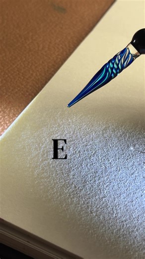 How to sign the letter E? #signature #viral #M #E