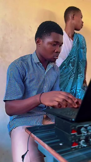 Old School Day was lit…. #fyp #seniorhigh #shs
