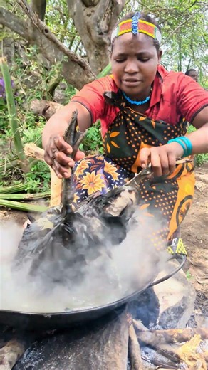 #AfricanVillageLife#PrimitiveCooking#TribalLife#BushcraftCooking#Hadzabe#AfricanFood