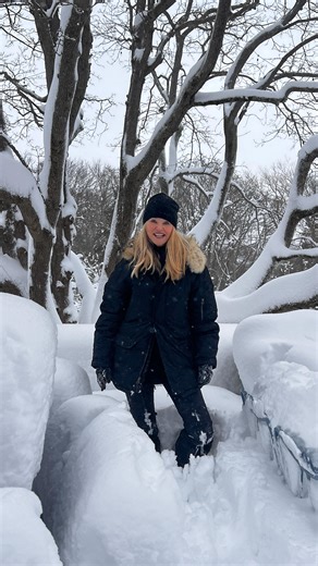 One Flake Weather Report: Winter Storm/ Blizzard Hernando did not disappoint! We’re digging every inch of it! 😜No really we’ve got the shovels out ! Hope youre loving it too! ❄️❄️❄️🪏( this is today and last night!) thanks for filming @ryanjgleason and @alexarayjoel | Christie Brinkley