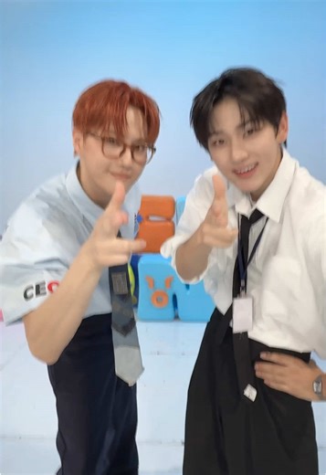 Suho y Kyehoon en KickFlip: La Medicina de EXO