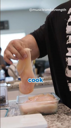 Cook Better Chicken | Pro Bodybuilder Cooking Tips ​⁠#bodybuilding #diet