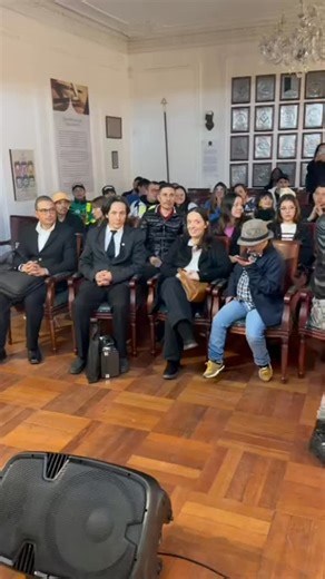 🎶✨ ¡Esta noche, el Festival de Música Masónica! ✨🎶 Prepárate para vivir una experiencia única donde la música, la historia y la masonería se encuentran en perfecta armonía. 🎼🔺 Desde las 4:00 p.m., en el Museo Masónico Colombiano (Cra. 5 No. 17-79), disfruta de una noche llena de arte, símbolos y melodías que elevan el espíritu. 🌙 💫 El sonido también ilumina. No te pierdas esta oportunidad de sentir la magia de la música masónica en vivo. 🎟️ Entrada libre 🕓 Desde las 4:00 p.m. 📍 Museo Ma