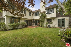1658 Benedict Canyon Drive, Beverly Hills, CA 90210 - MLS 23-282155 - Coldwell Banker