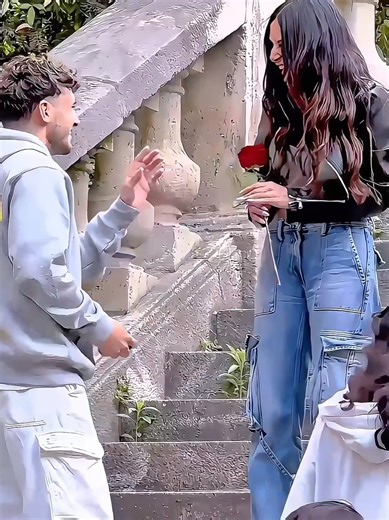 Social Experiment: The Most Beautiful Girl You Will See