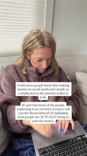 Because seriously… WHAT ARE PEOPLE ACTUALLY DOING TO MAKE THE MONEY?! 😂 That was my biggest