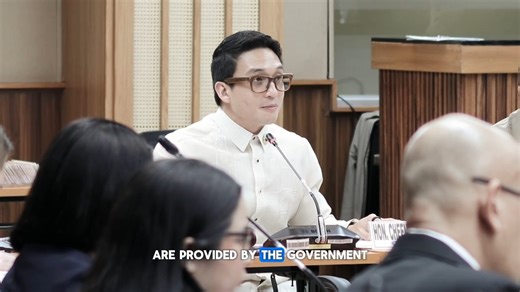 We had a productive time at the DSWD Central Office with the House Committee on Social Services. As Chair, I’m grateful for the meaningful discussions we had. We discussed key legislations, stronger protection and additional benefits for our social workers, and ways to streamline applications for NGOs and foundations. Daghan pa ta og pagabuhaton para mas mapalig-on ang atong social services. Padayon ta sa pagtrabaho para sa 𝙢𝙖𝙨 𝙢𝙖𝙡𝙪𝙣𝙜𝙩𝙖𝙧𝙤𝙣𝙜 𝙨𝙚𝙧𝙗𝙞𝙨𝙮𝙤 𝙥𝙖𝙧𝙖 𝙨𝙖 𝙩𝙖𝙣𝙖�