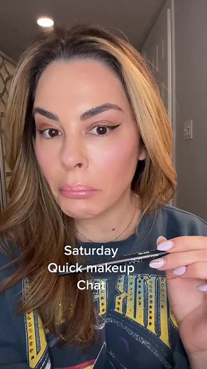Quick Makeup Tips for Women Over 40