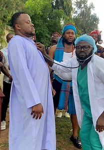 Lol, Doctor Imo kept his First aid box one side just to dance ogene music 😂😂😂Ogene to the world🌍😝🔥 Anokwute Longinus & Fans. Nwa-Aba Comedy #igbomusic #ogene #anokwute #obicubanadancechallenge #IGBOTIC #IgboAmaka #tundeednut #burnaboy | Ogene Janka Armani