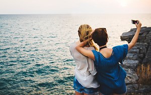 People Who Post Selfies are Seen as Insecure & Less Likeable, Study Shows