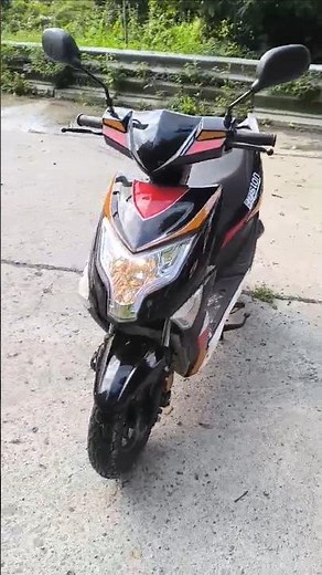 TNT Boston 50cc 4 temps 🔥 Scooter au look agressif !