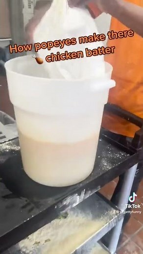 How Popeyes Make Chicken 🐔 Batter