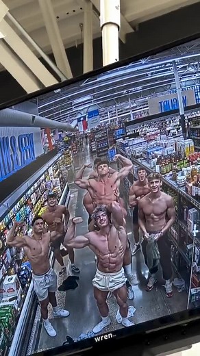 God Alpha Muscles | God Alphas 💪🏻 #muscle #muscleworship #bodybuilding #bigmuscles #flexing #flexingfriday #flexingalphas #alpha #bigbiceps #biceps #feet... | Instagram