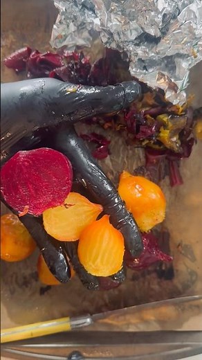 Roasting beets 🫜