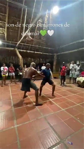 son de negro cimarrones de calamar💚🤍