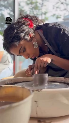 Workshops happening on DEC 20th, 21st Daily pottery & art workshops in Hyderabad at Studio Myraa 🏺🎨 Warm plates, fresh brews, and creative experiences for kids & adults (6 ). Beginner-friendly | Banjara Hills Prior appointment only. #PotteryHyderabad #ArtWorkshop #KidsArtHyderabad #ThingsToDoInBanjaraHills #CreativeCommunity HandmadePottery CeramicsStudio newyeareveparty christmastime vibes happyevening endoftheyear | Studio Myraa
