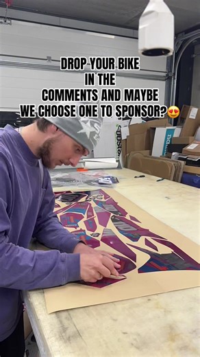 Discover Cold Pink Chrome Motocross Graphics