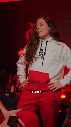 Flamengo Esports | Tem como não reparar? Setup completo do Flamengo Redragon, isso aqui é Nação em cada detalhe! ❤️🖤 | Instagram